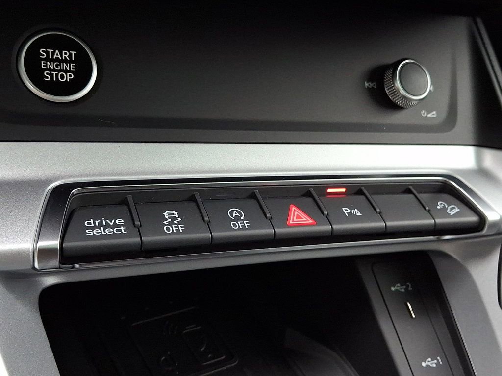 Certified 2025 Audi Q3 2.0T Premium Plus w/ Premium Plus Package image 26