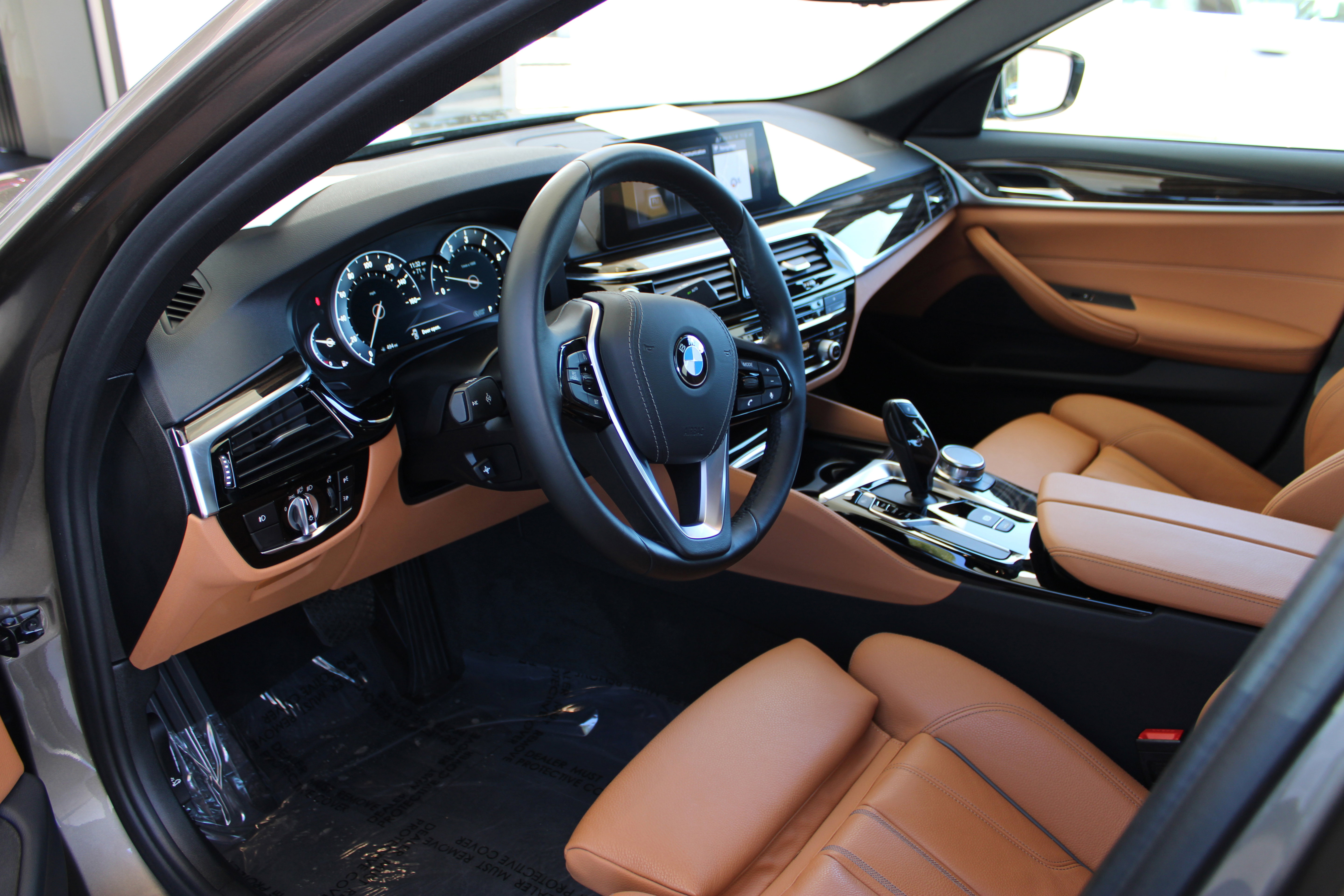 Used 2018 BMW 540i RWD image 15