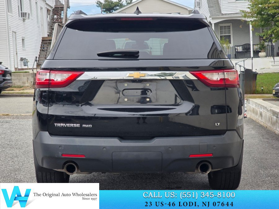 Used 2019 Chevrolet Traverse LT w/ LT Premium Package AWD/4WD image 5