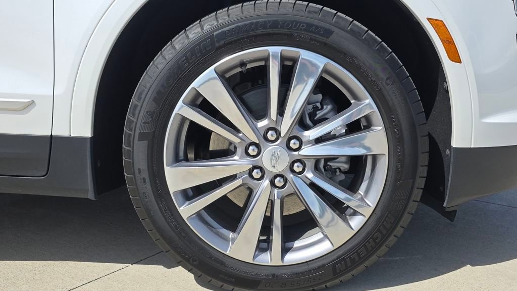Used 2025 Cadillac XT5 Premium Luxury image 11