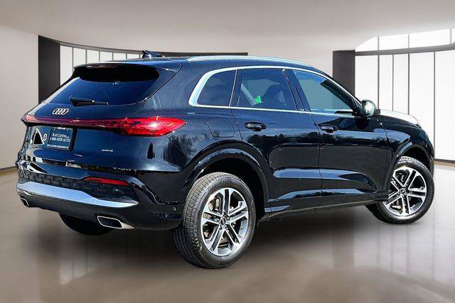 Used 2025 Audi Q5 Premium w/ 19" Wheel Package AWD/4WD image 5