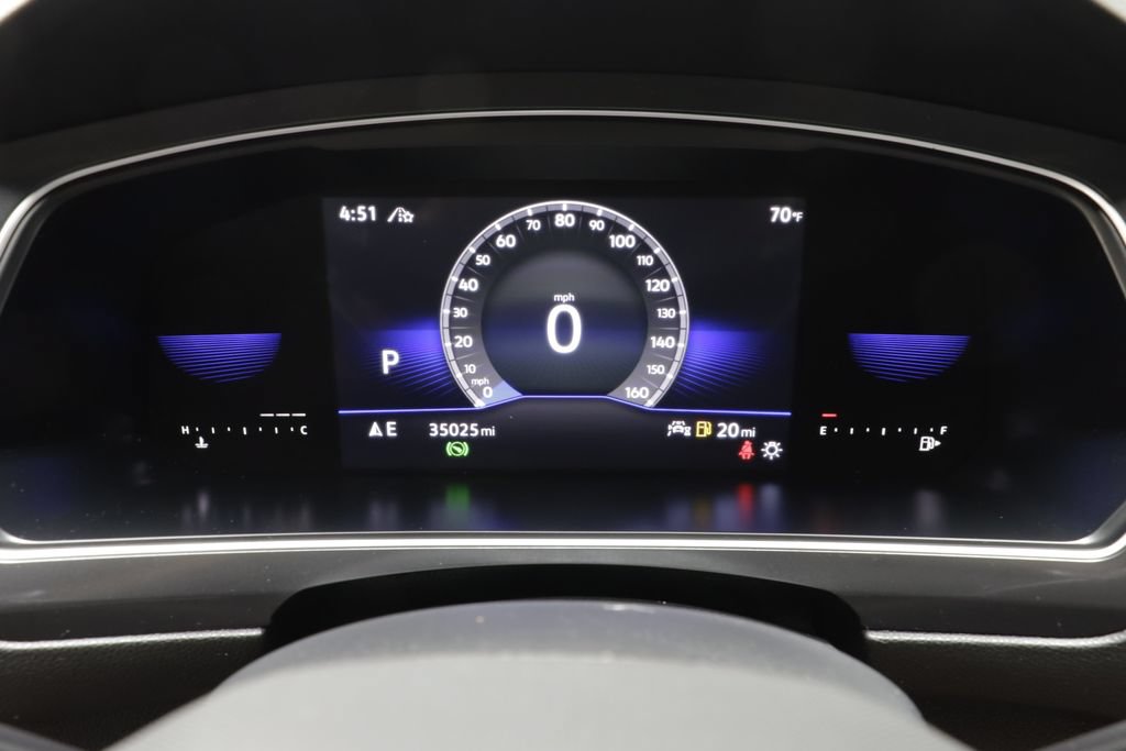Certified 2023 Volkswagen Tiguan SE R-Line AWD/4WD image 8