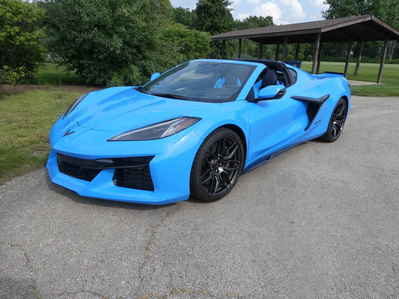 Used 2024 Chevrolet Corvette Z06 image 1