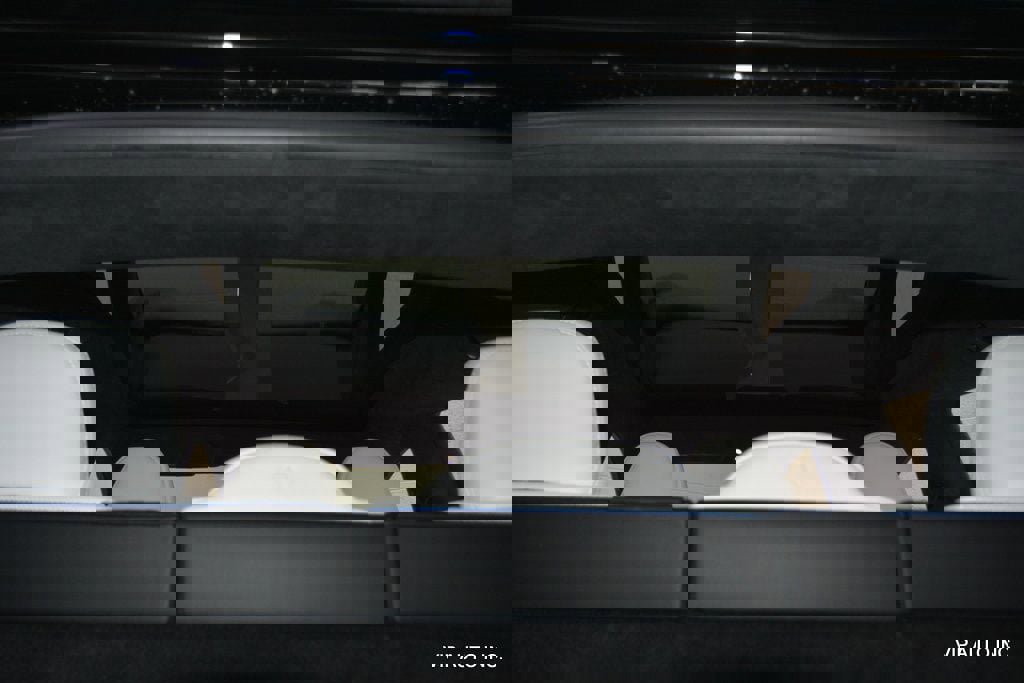 Used 2021 Tesla Model S Plaid image 32