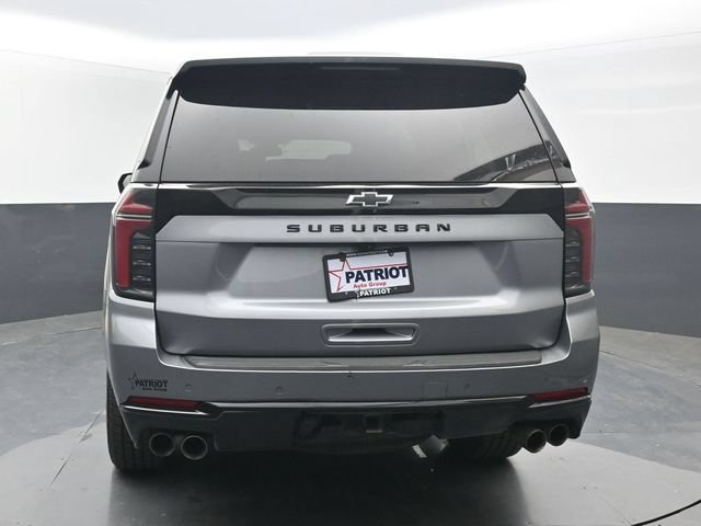 Used 2025 Chevrolet Suburban Z71 AWD/4WD image 12