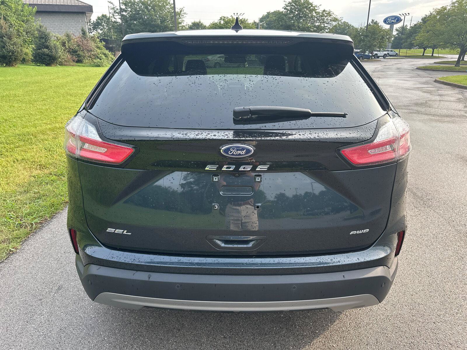 Used 2023 Ford Edge SEL w/ Convenience Package AWD/4WD image 13