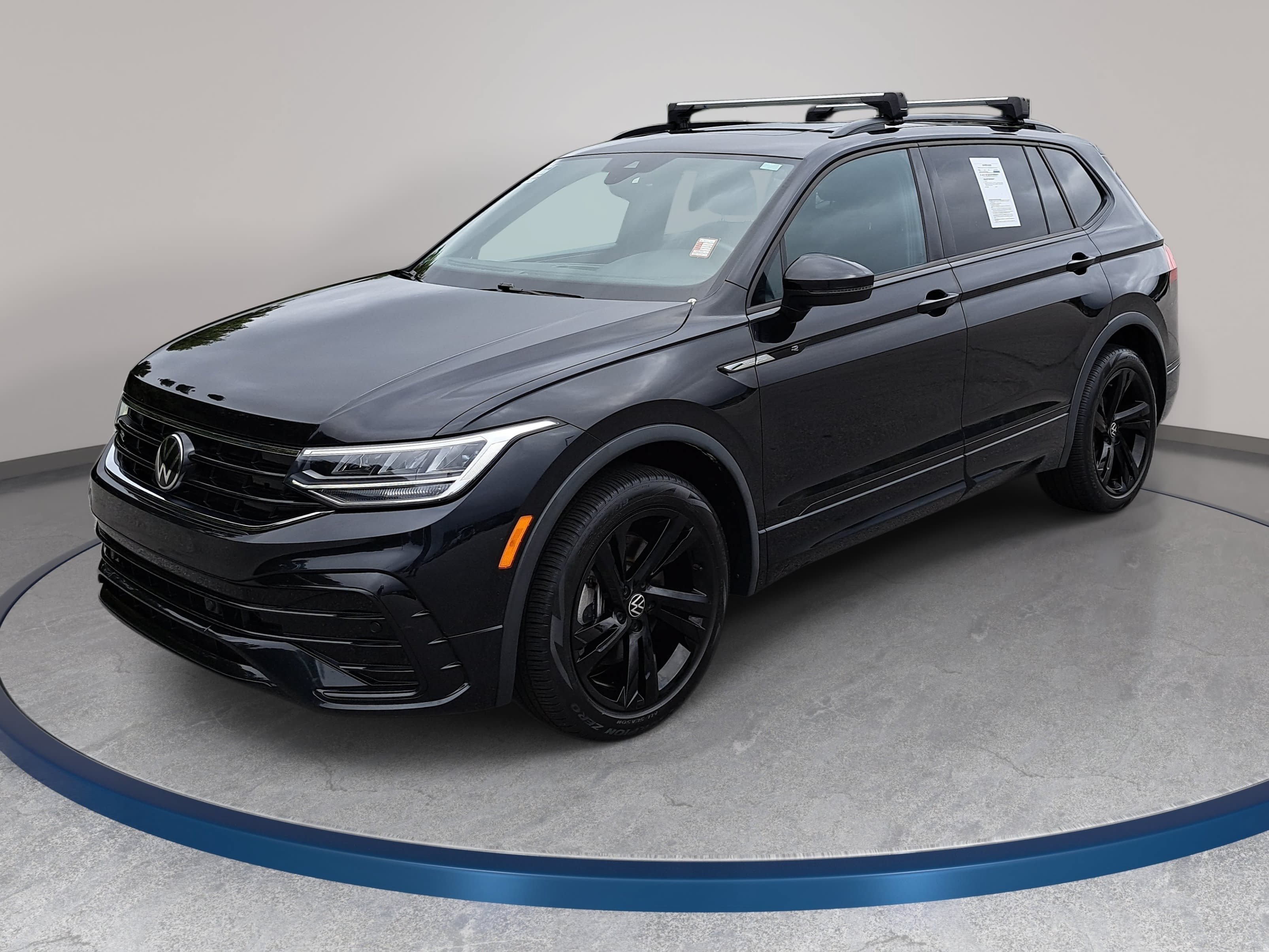 Used 2023 Volkswagen Tiguan SE R-Line FWD image 1