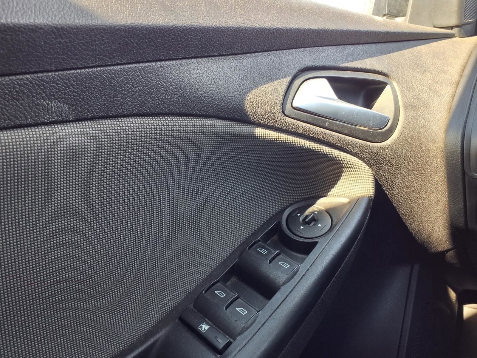 Used 2014 Ford Focus SE w/ SE Winter Package image 17