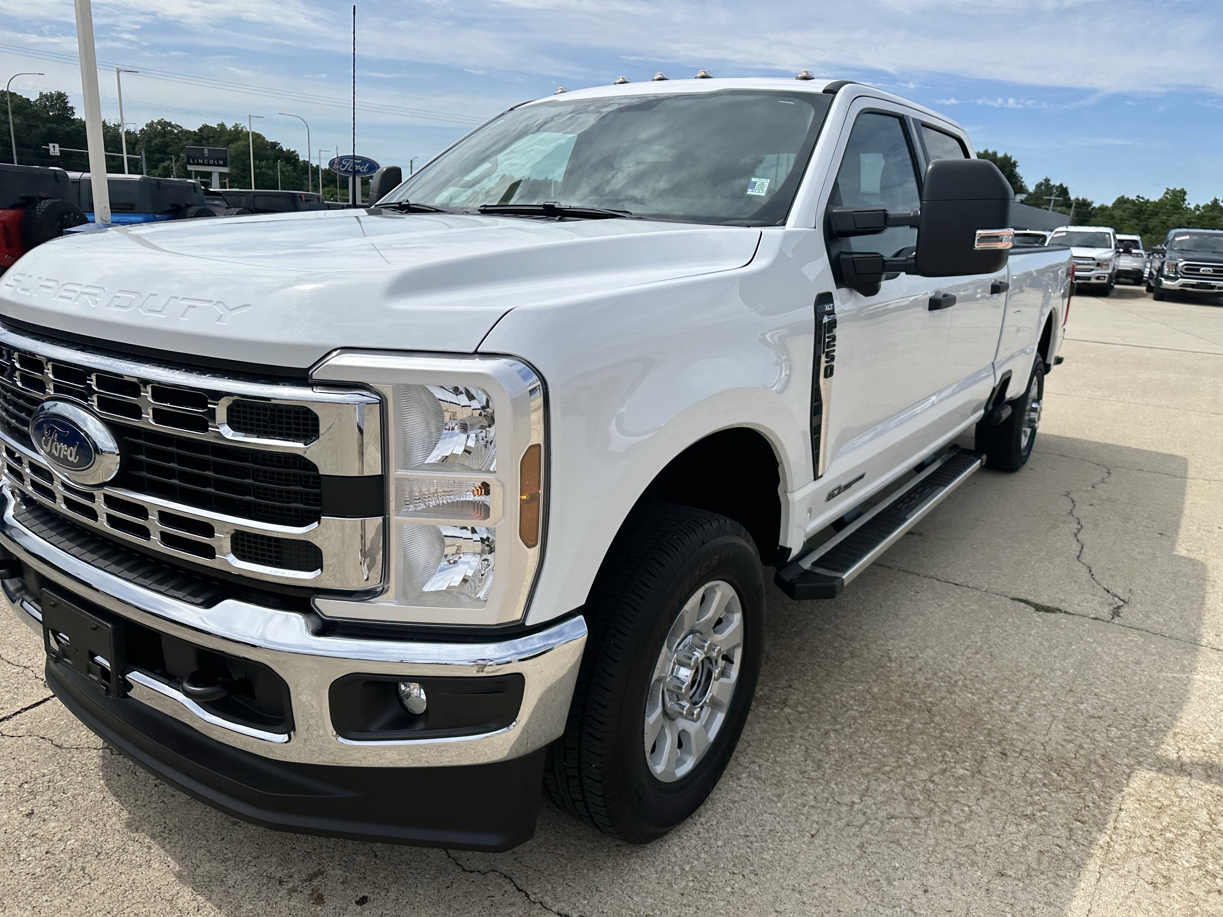 Used 2024 Ford F250 XLT w/ 360-Degree Camera Package AWD/4WD image 14