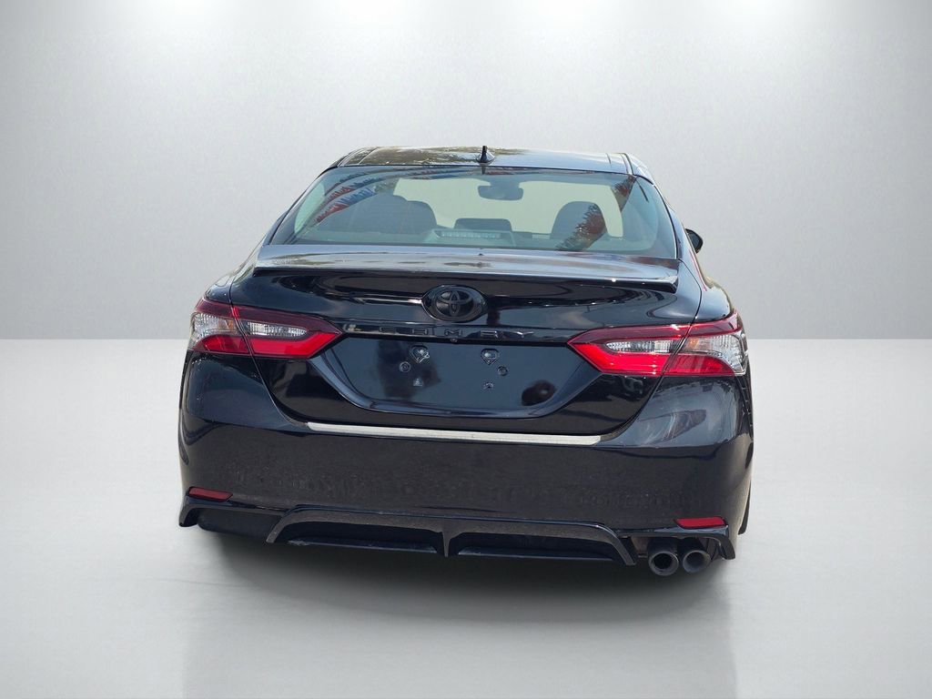 Used 2022 Toyota Camry SE FWD image 6