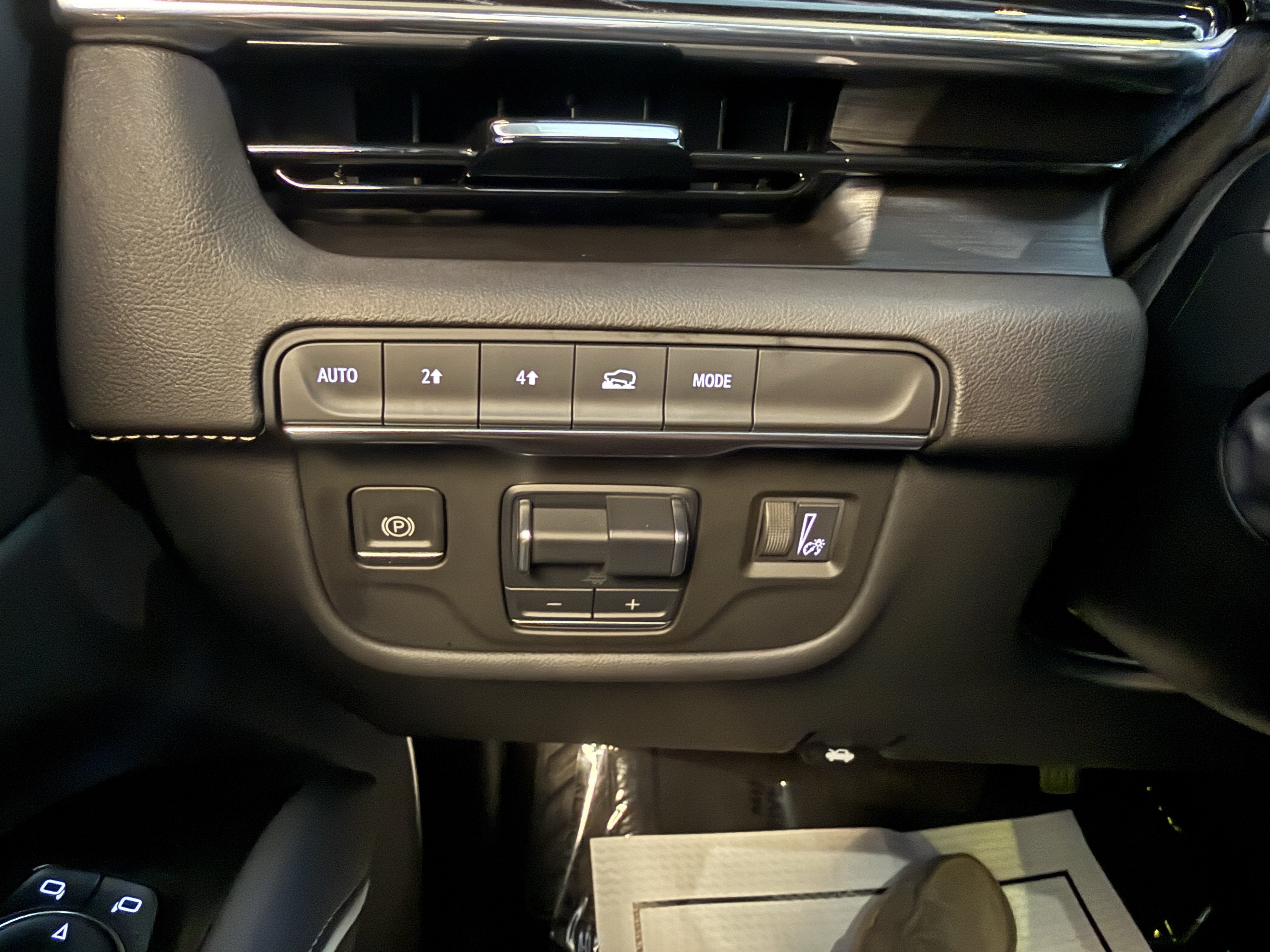 Certified 2022 Cadillac Escalade ESV Sport AWD/4WD image 14