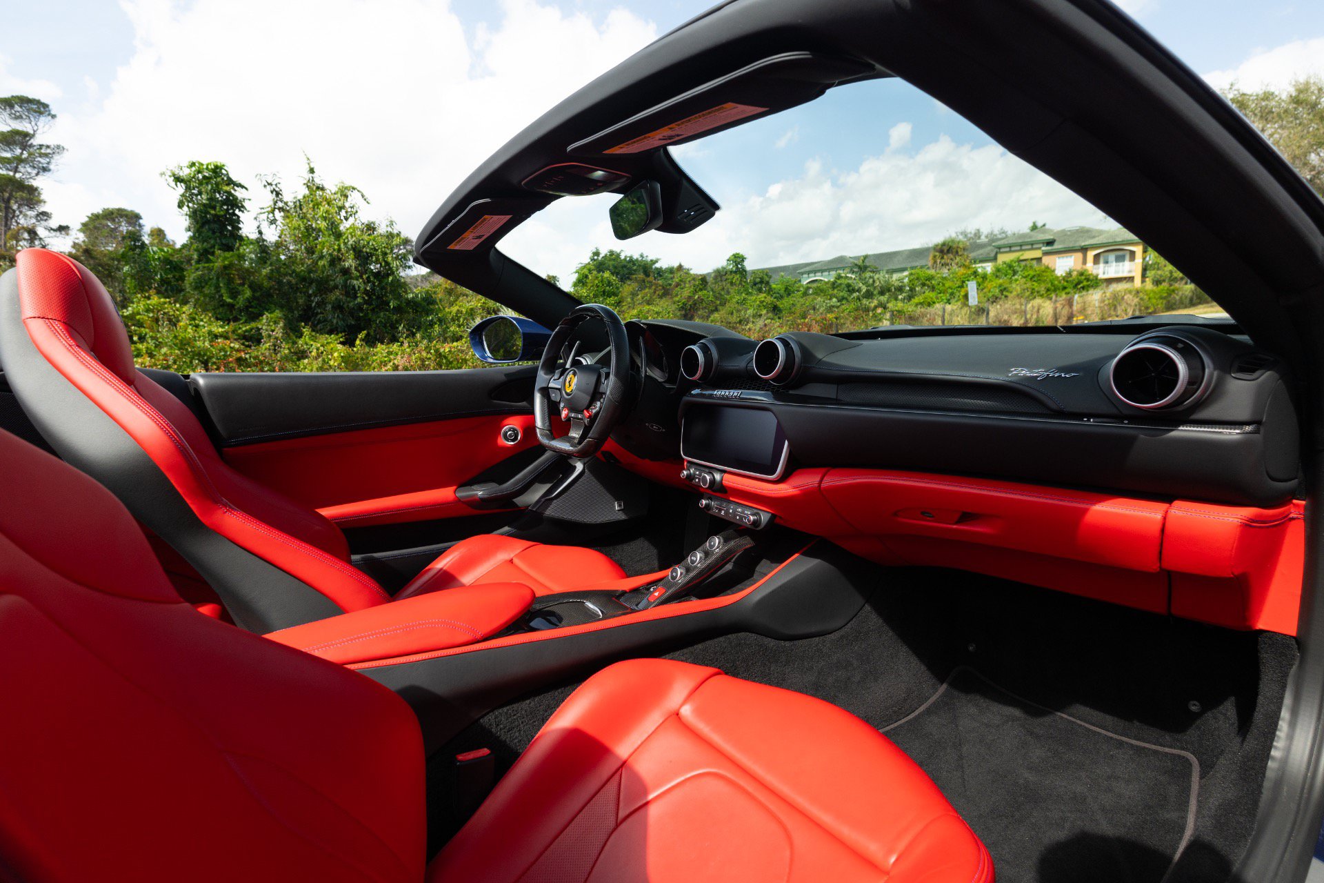 Used 2019 Ferrari Portofino RWD image 62