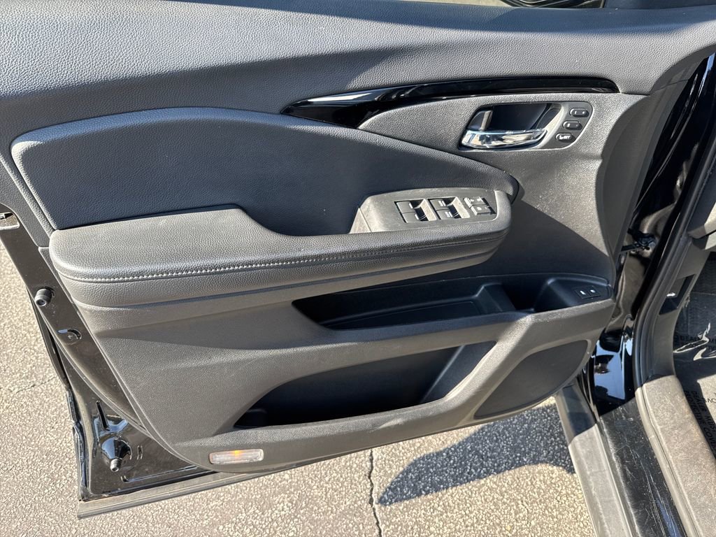 Used 2021 Honda Pilot Touring image 12