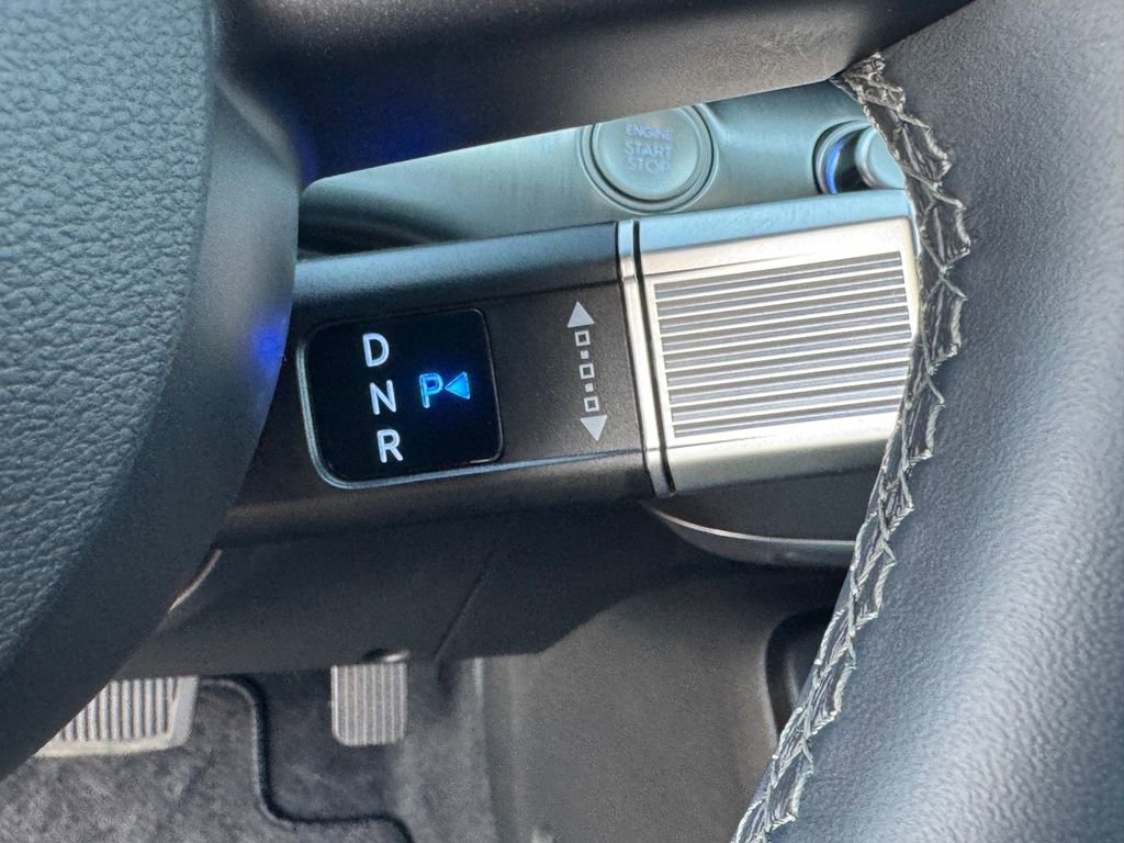 Used 2025 Hyundai Kona SEL image 25