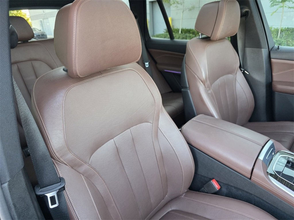 Used 2021 BMW X5 xDrive40i w/ Premium Package image 33