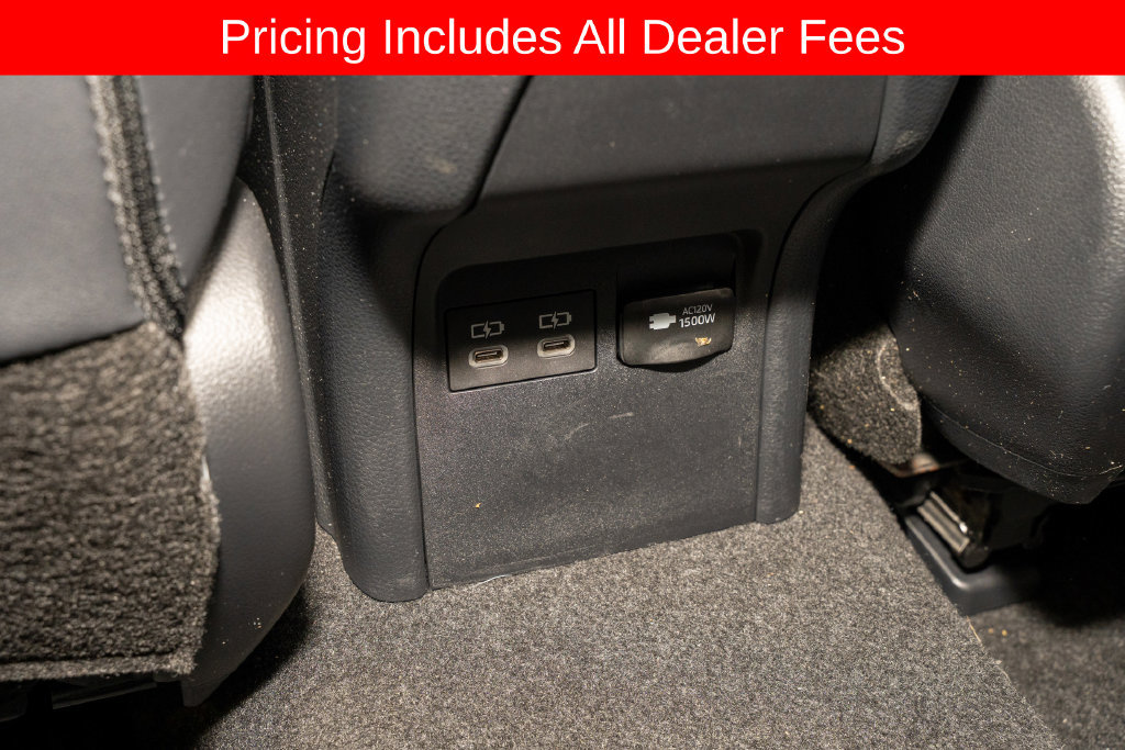 Used 2025 Toyota Prius Plug-In Hybrid FWD image 7
