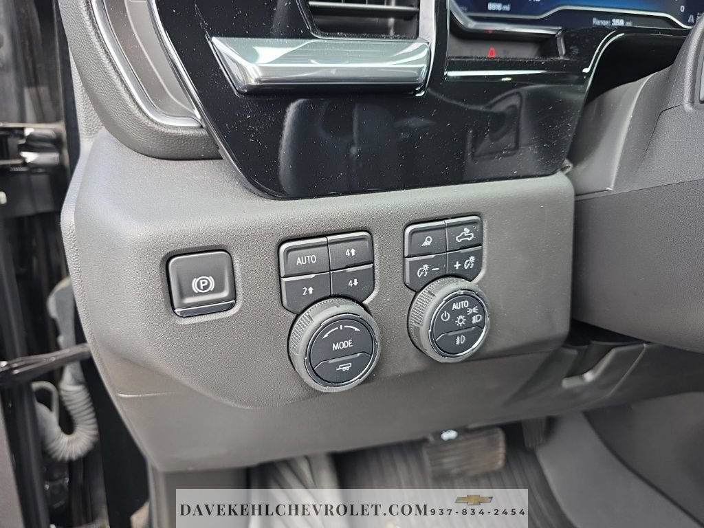 Used 2025 Chevrolet Silverado 1500 LT Trail Boss w/ LT Trail Boss Premium Package AWD/4WD image 26