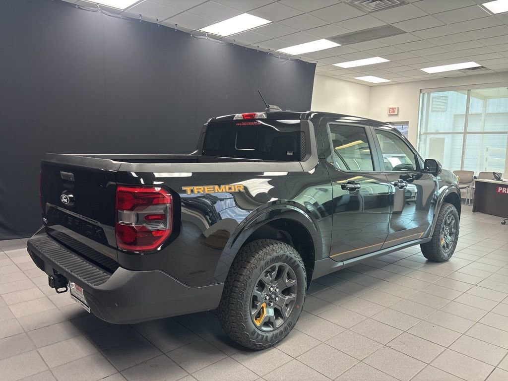 Used 2025 Ford Maverick Tremor image 3