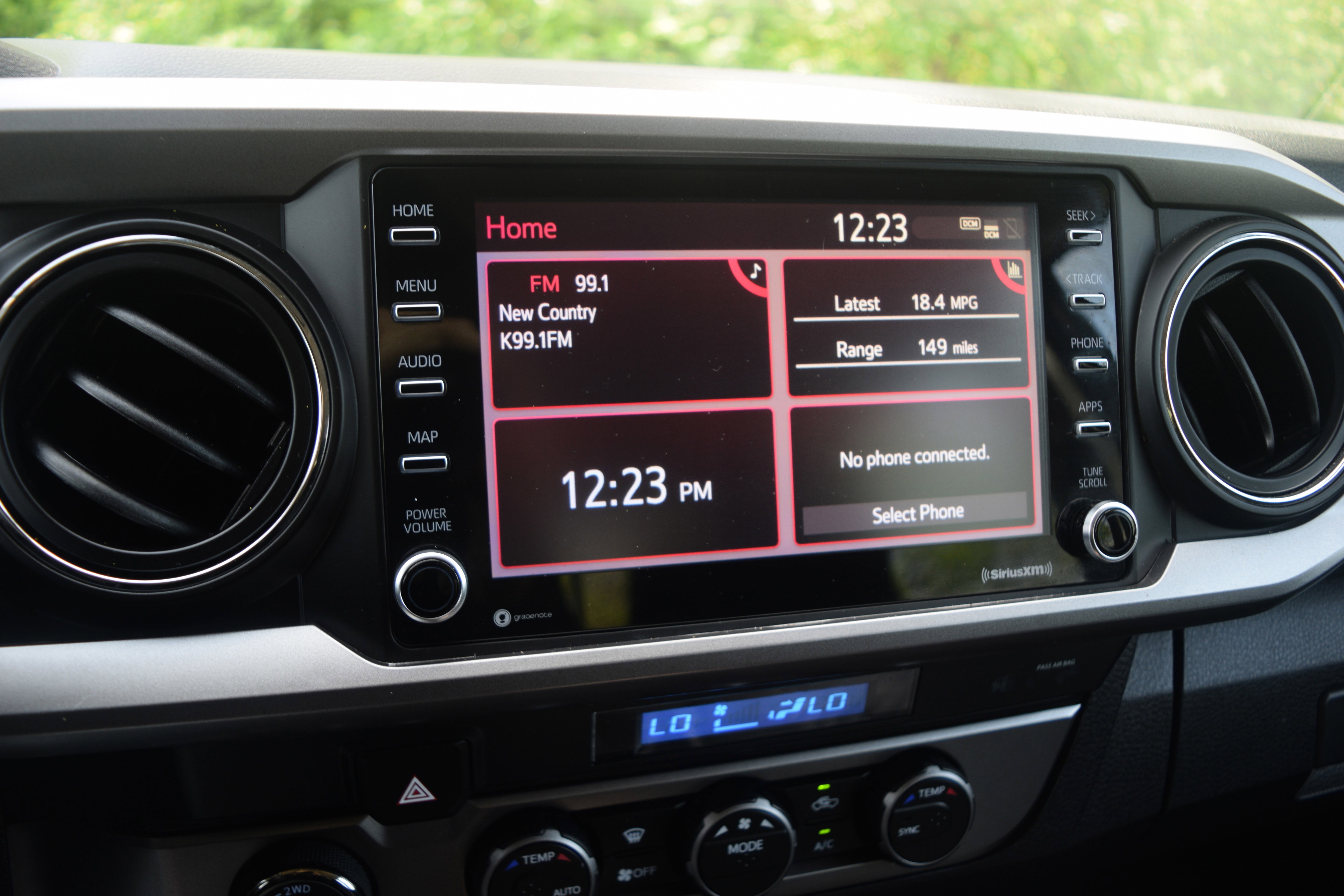 Used 2021 Toyota Tacoma SR5 w/ Trail Edition image 9