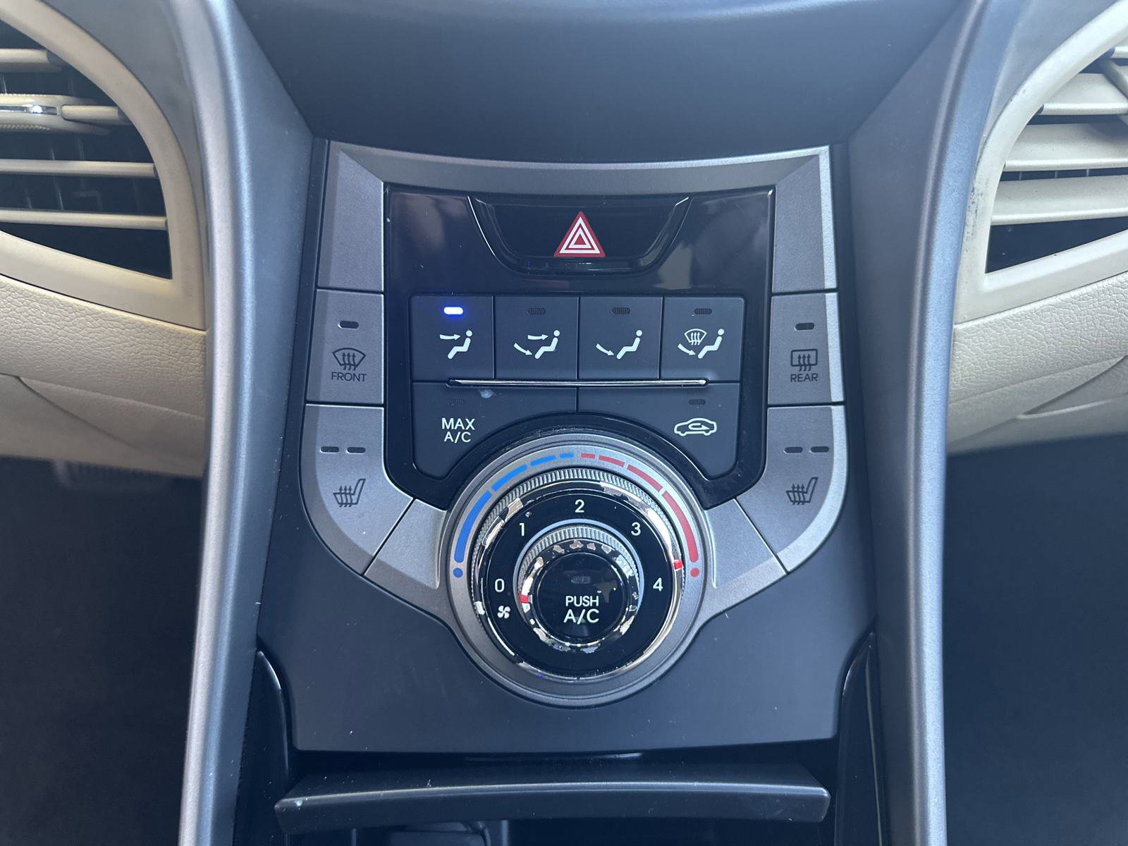 Used 2013 Hyundai Elantra Limited image 16