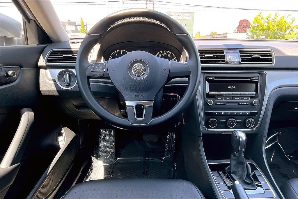 Used 2014 Volkswagen Passat 1.8T Wolfsburg Edition FWD image 7