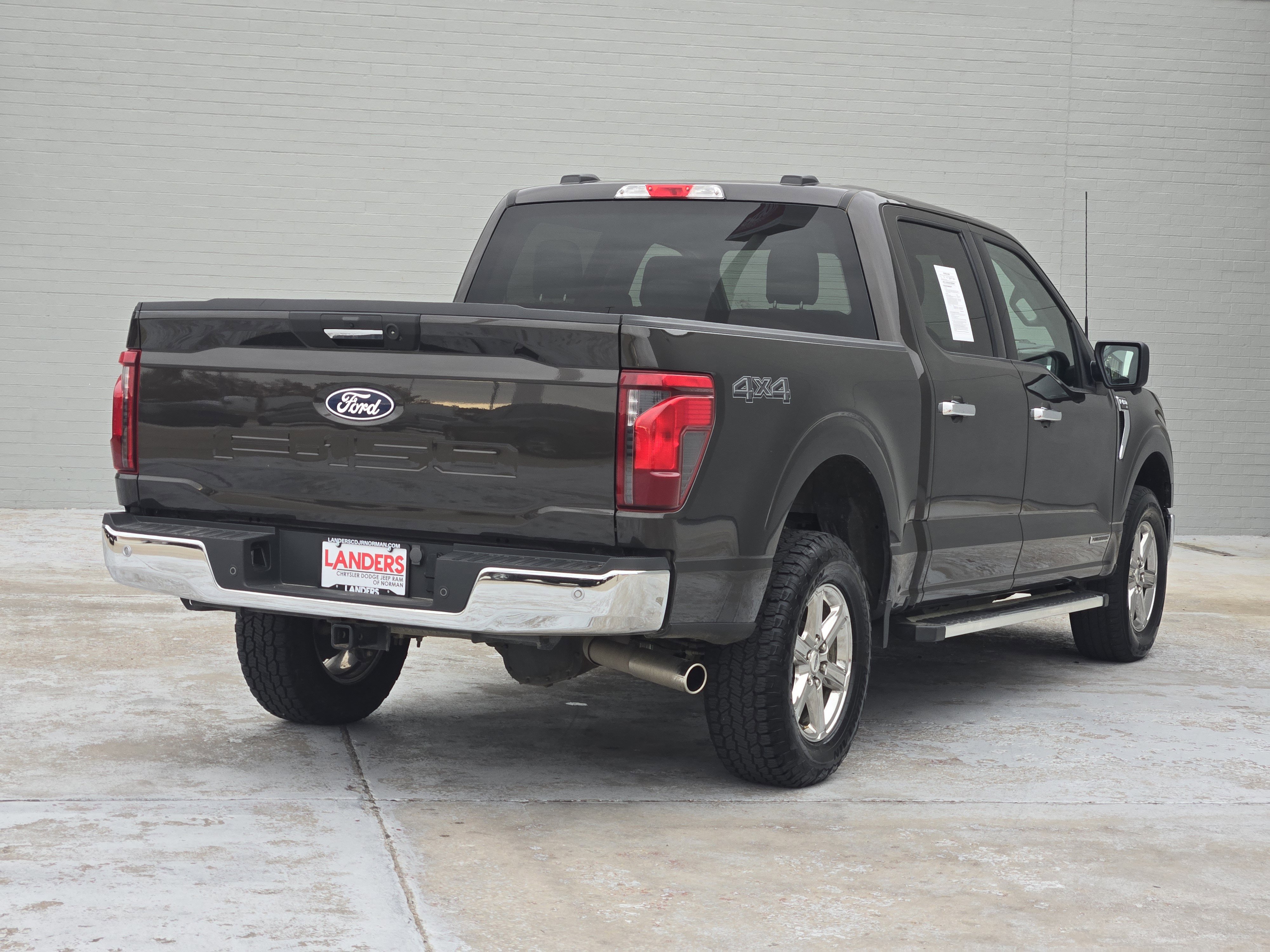 Used 2024 Ford F150 XLT w/ Mobile Office Package image 8