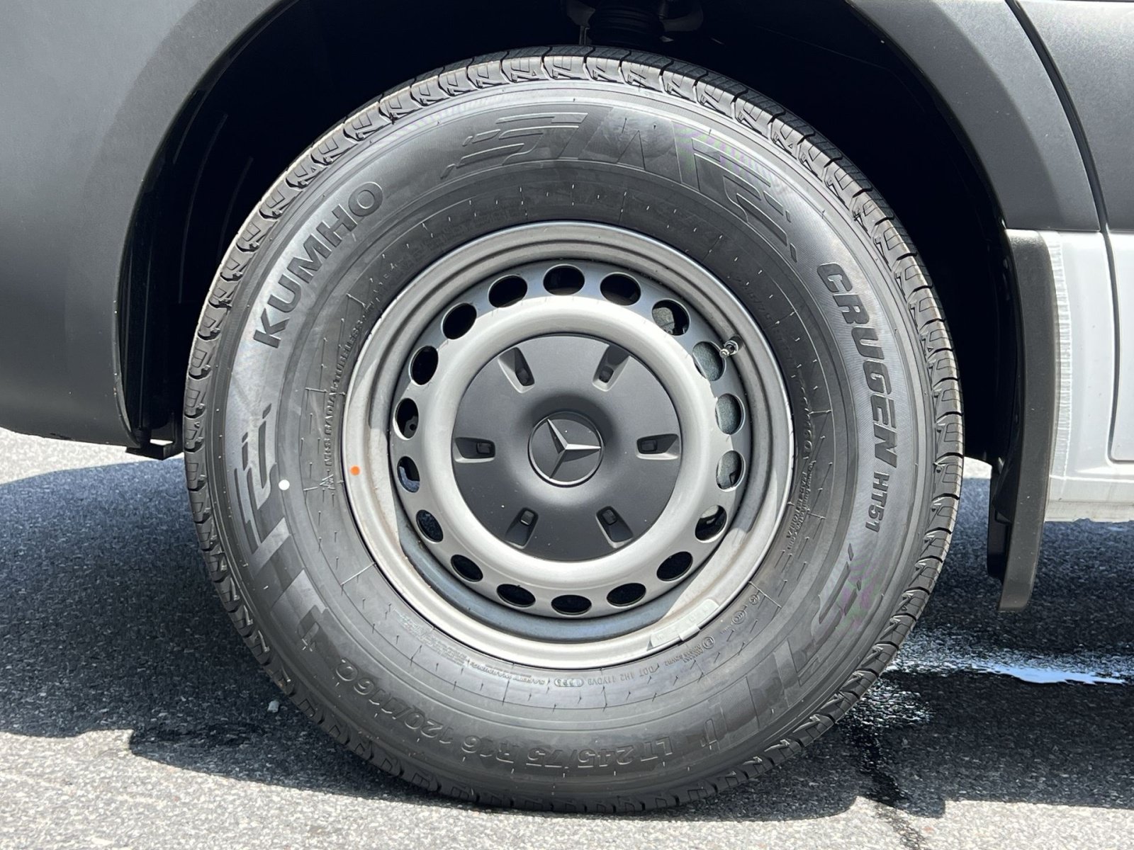 New 2026 Mercedes-Benz Sprinter 2500 image 17