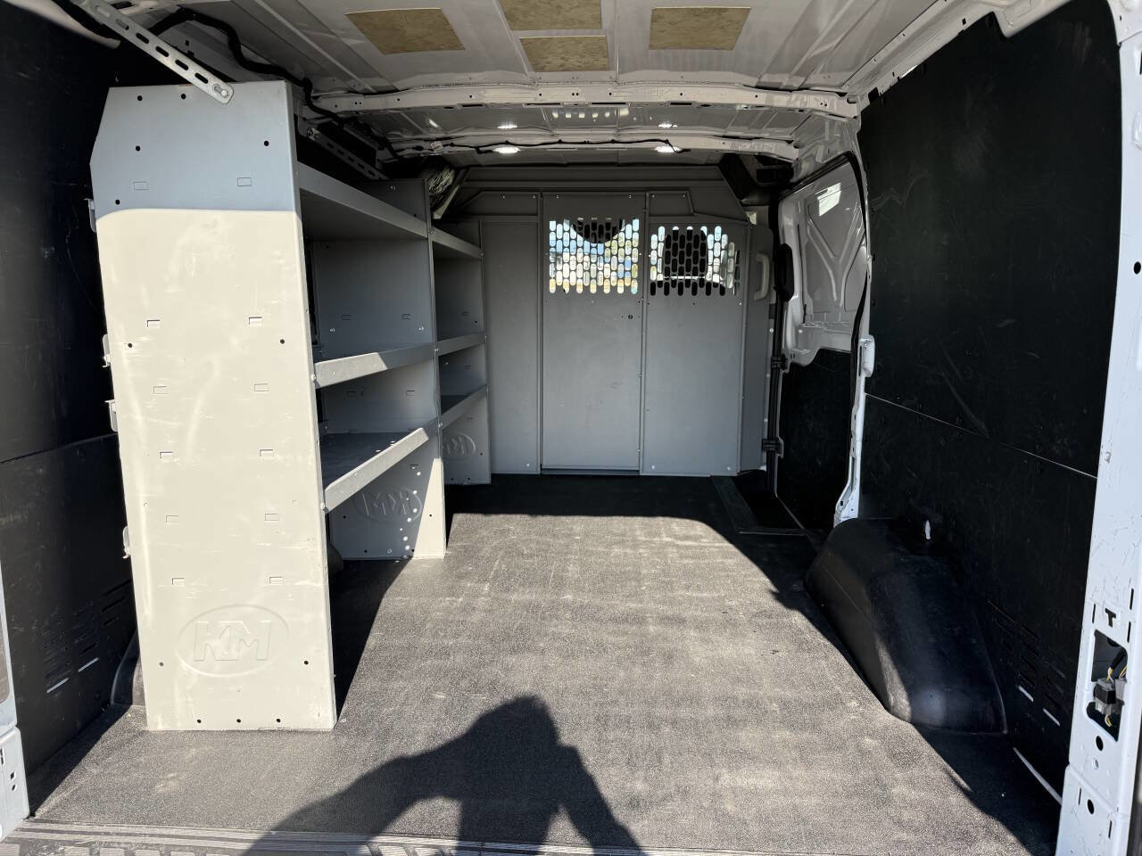 Used 2022 Ford Transit 150 Low Roof RWD image 7