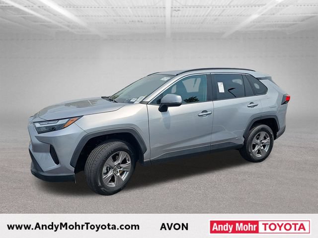 Used 2024 Toyota RAV4 LE AWD/4WD image 4