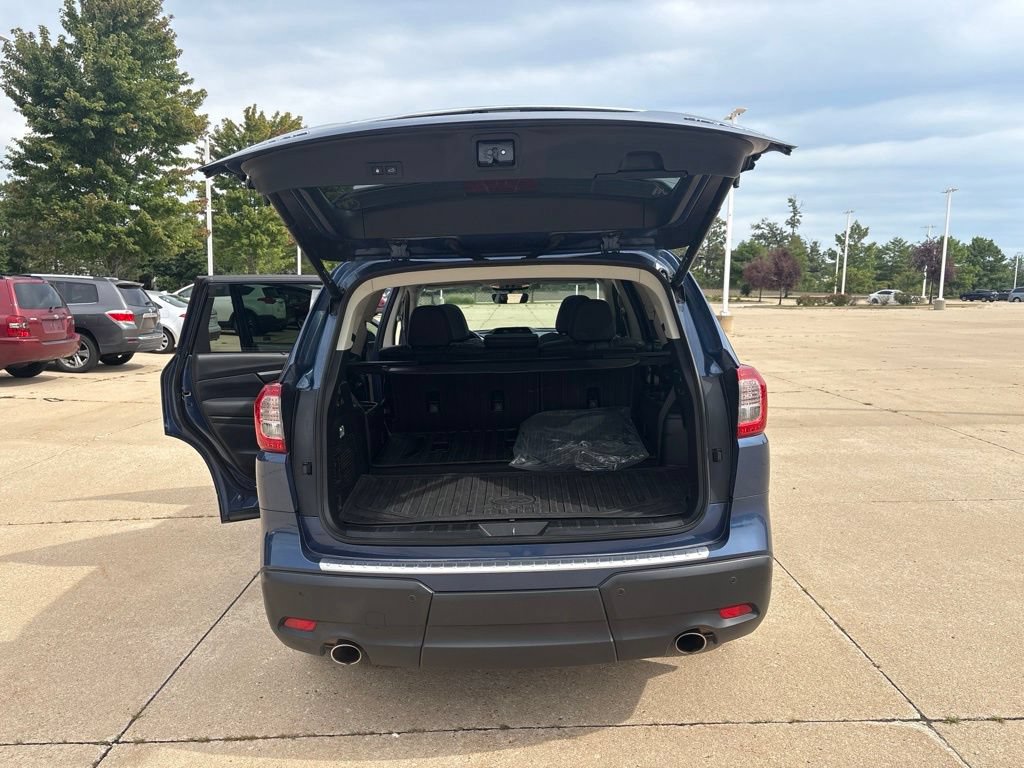 Used 2021 Subaru Ascent Limited w/ Technology Package AWD/4WD image 22