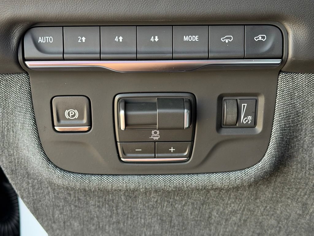 New 2026 Cadillac Escalade Platinum Sport w/ LPO, ONYX Package AWD/4WD image 34