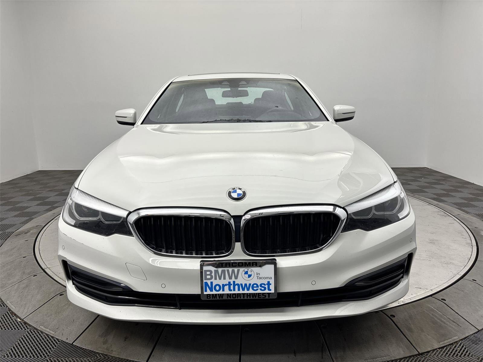 Used 2019 BMW 530i xDrive w/ Convenience Package AWD/4WD image 14