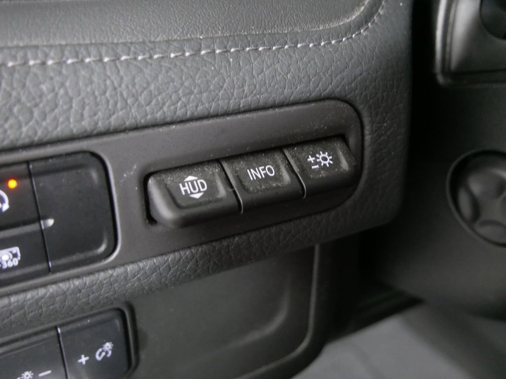Used 2024 GMC Yukon Denali AWD/4WD image 19