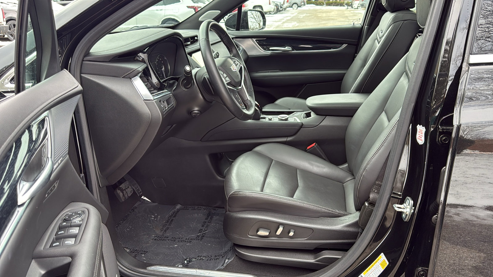 Certified 2025 Cadillac XT5 Premium Luxury image 8