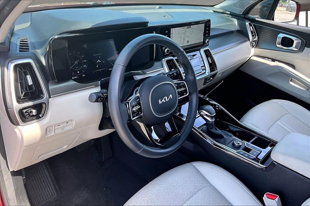 Used 2023 Kia Sorento SX FWD image 16