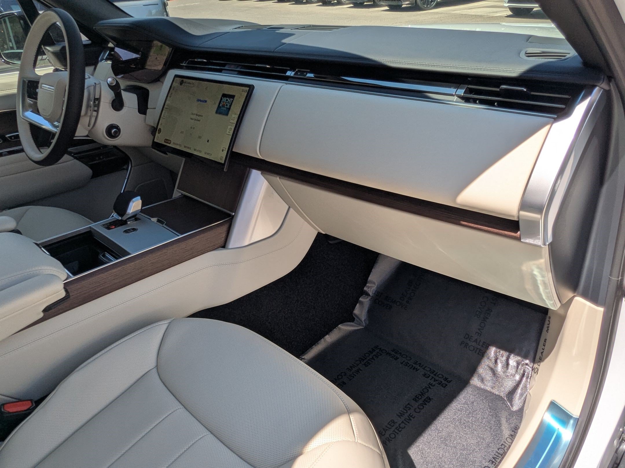 New 2026 Land Rover Range Rover SE AWD/4WD image 33