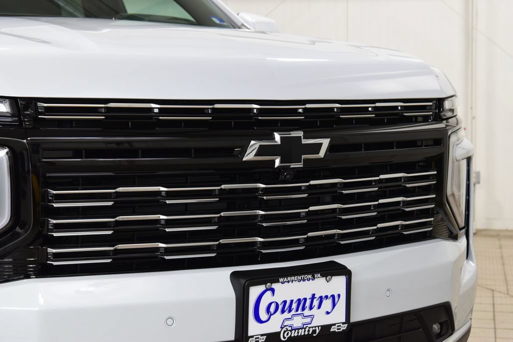 New 2026 Chevrolet Suburban High Country AWD/4WD image 11