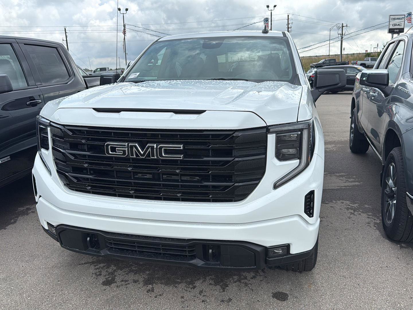 New 2026 GMC Sierra 1500 Elevation w/ LPO, Elevation Black Package image 2