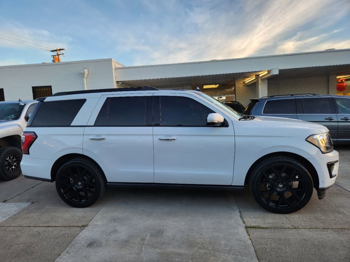 Used 2018 Ford Expedition Limited w/ Equipment Group 301A image 7