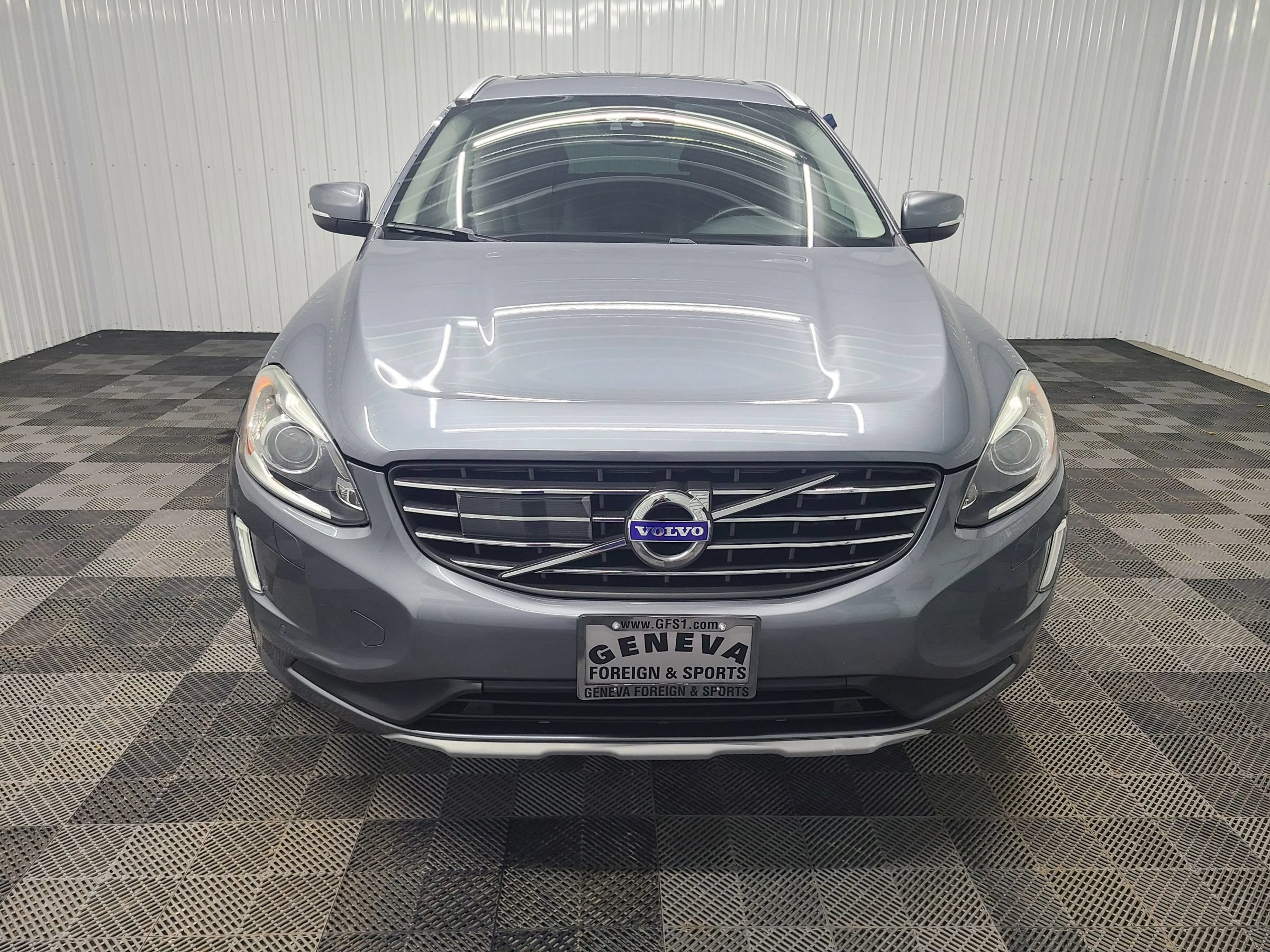 Used 2016 Volvo XC60 T5 Platinum w/ Climate Package AWD/4WD image 6