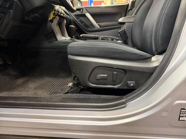 Used 2017 Subaru Forester 2.5i Premium w/ All-Weather Package AWD/4WD image 28