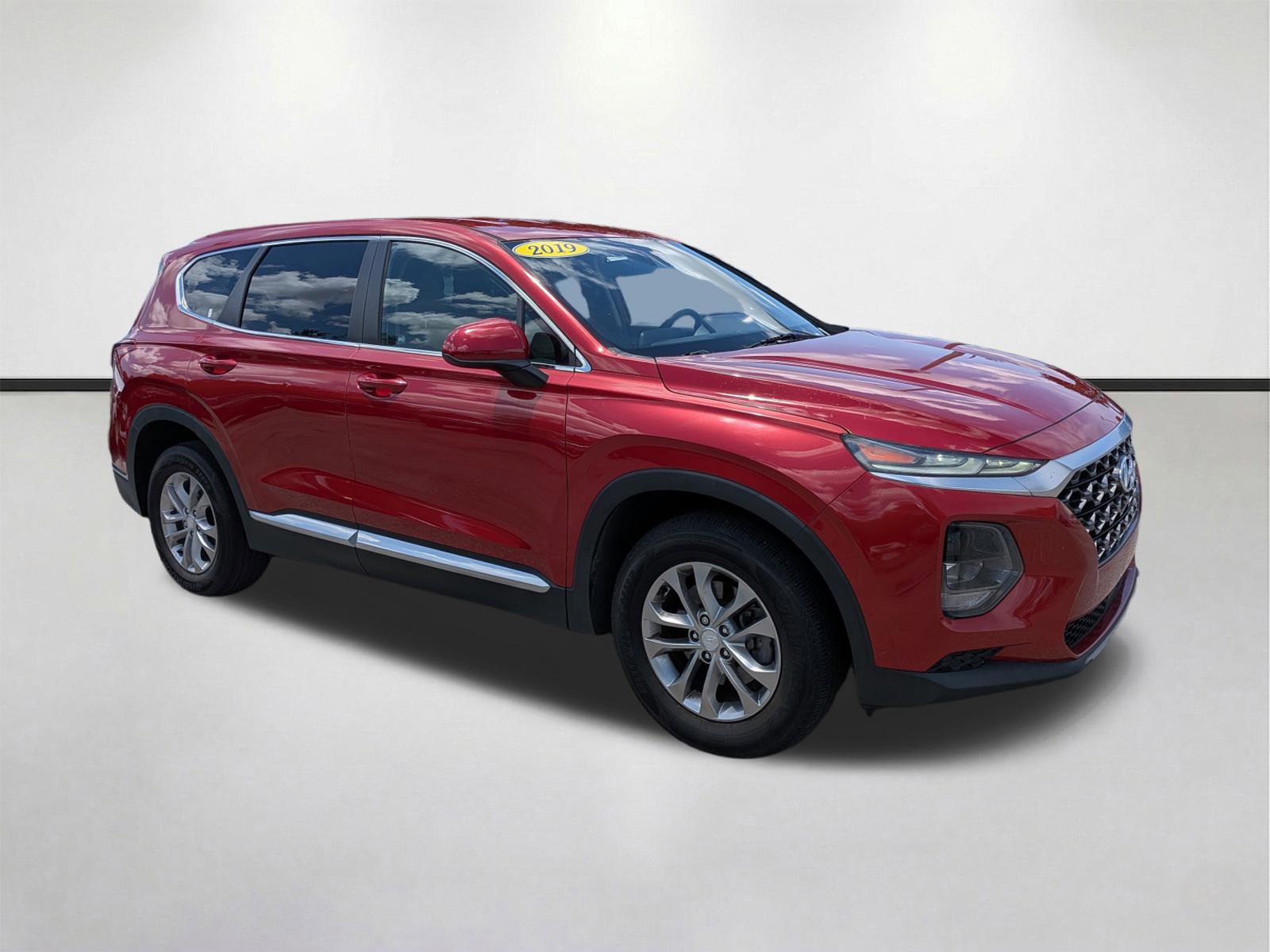 Used 2019 Hyundai Santa Fe SE FWD image 1