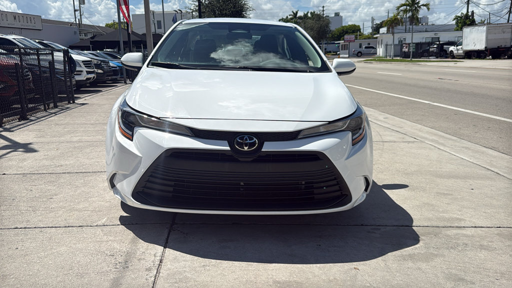 Used 2023 Toyota Corolla LE FWD image 17