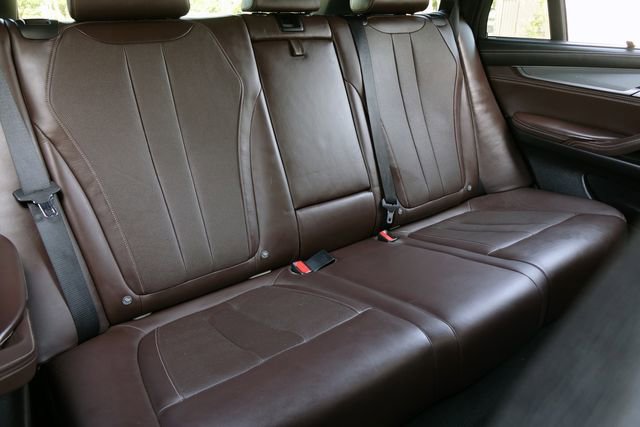 Used 2017 BMW X5 xDrive50i w/ Executive Package AWD/4WD image 23