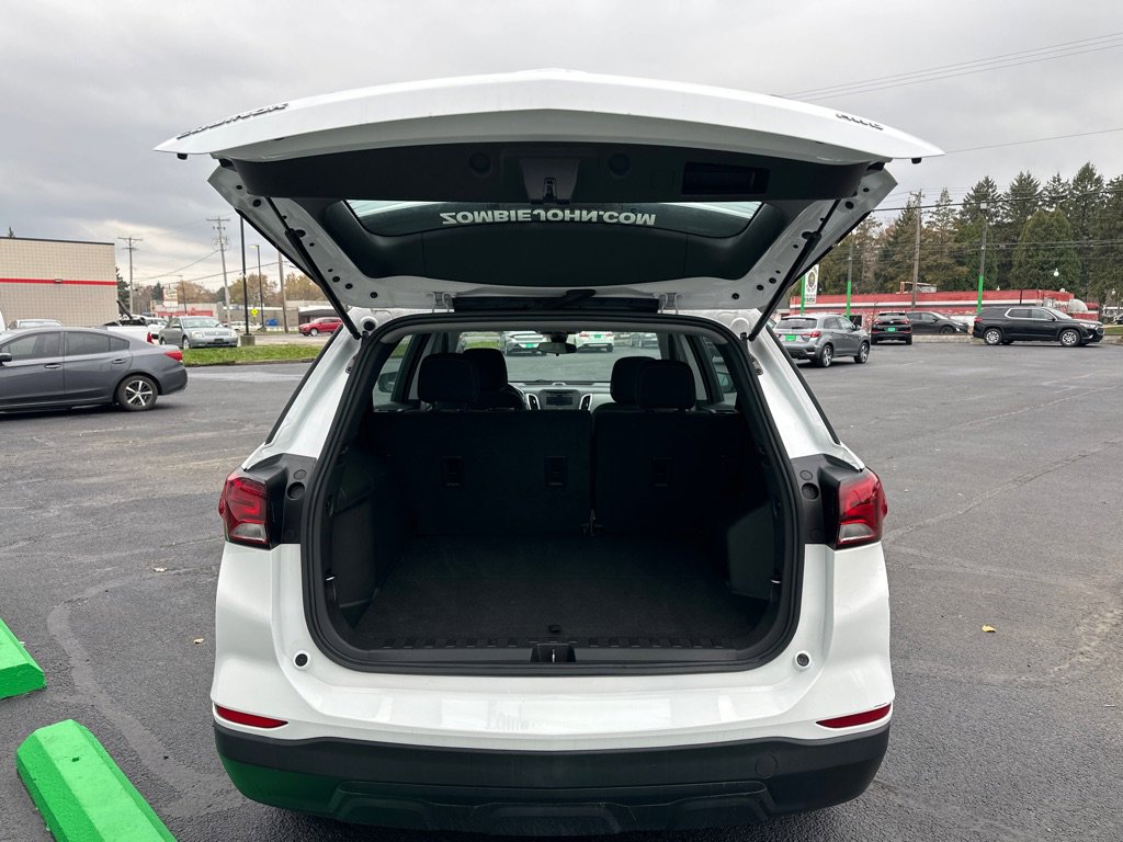 Used 2023 Chevrolet Equinox LS image 15