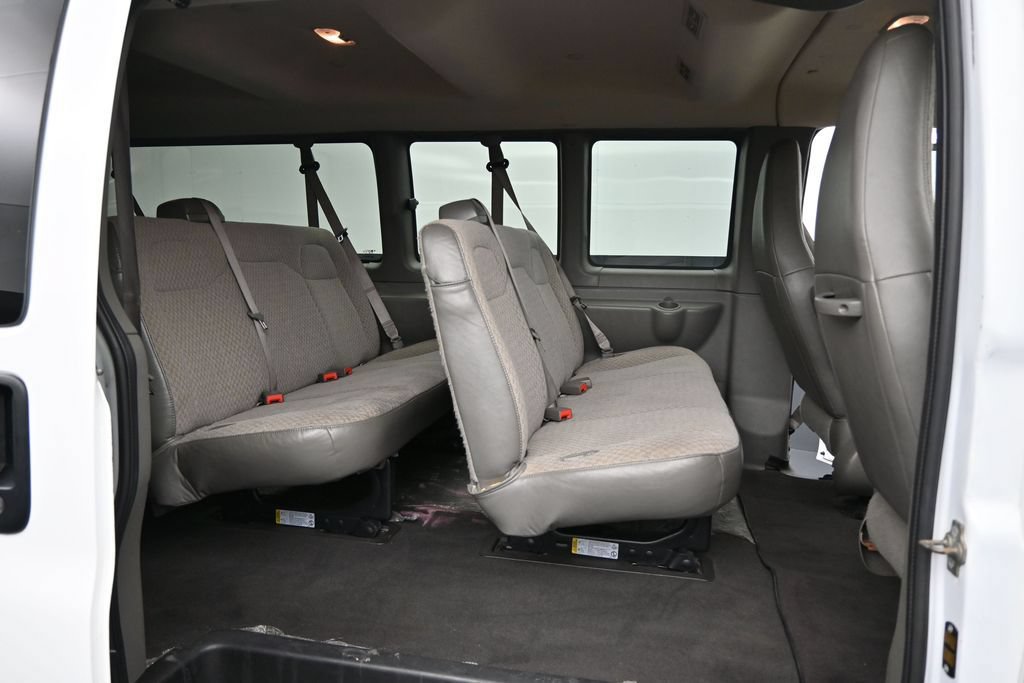 Used 2024 Chevrolet Express 3500 LT w/ LT Preferred Equipment Group RWD image 25