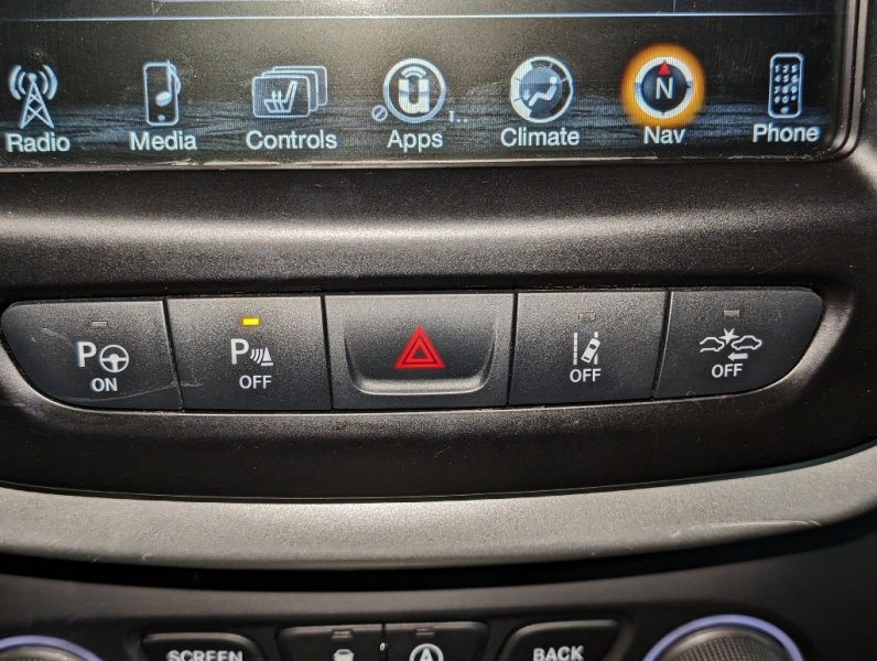 Used 2017 Jeep Cherokee Overland w/ Technology Group image 49