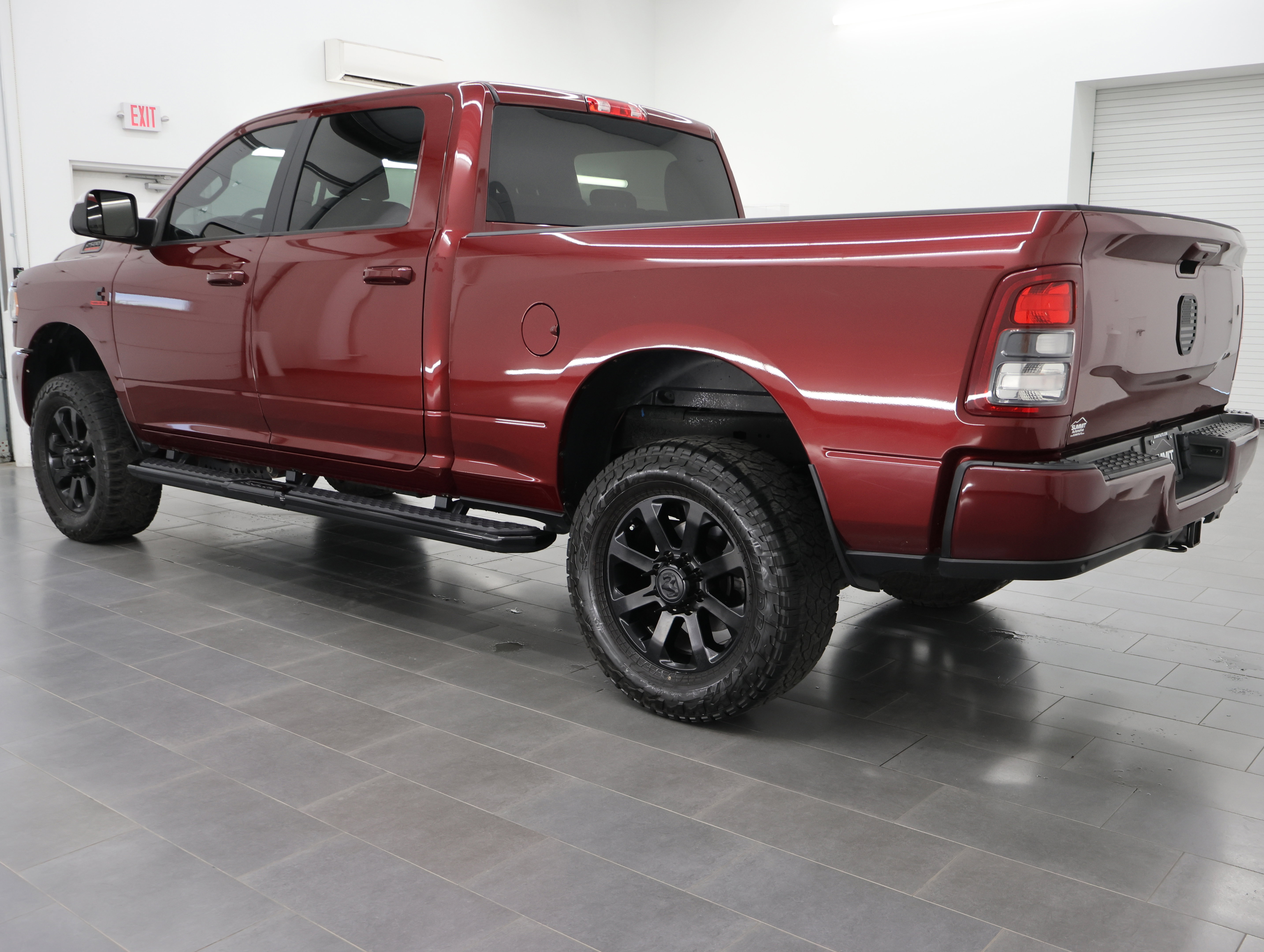 Used 2022 RAM 2500 Big Horn w/ Night Edition AWD/4WD image 6