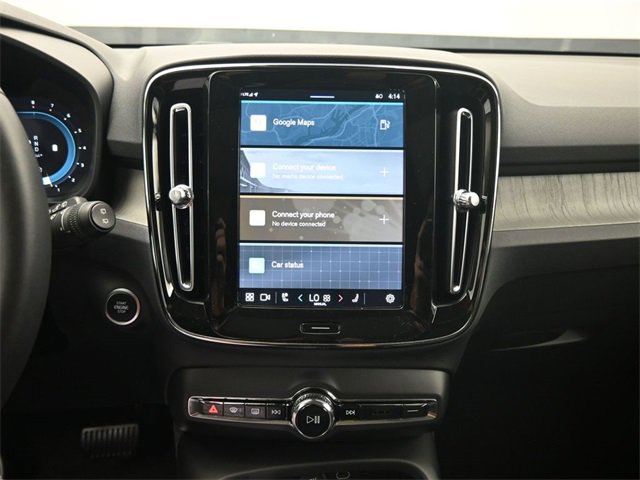 Used 2024 Volvo XC40 B5 Plus w/ Climate Package image 12
