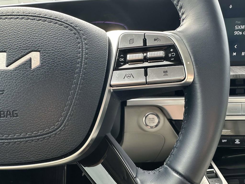 Used 2024 Kia Telluride EX w/ EX Captain's Chair Package image 14